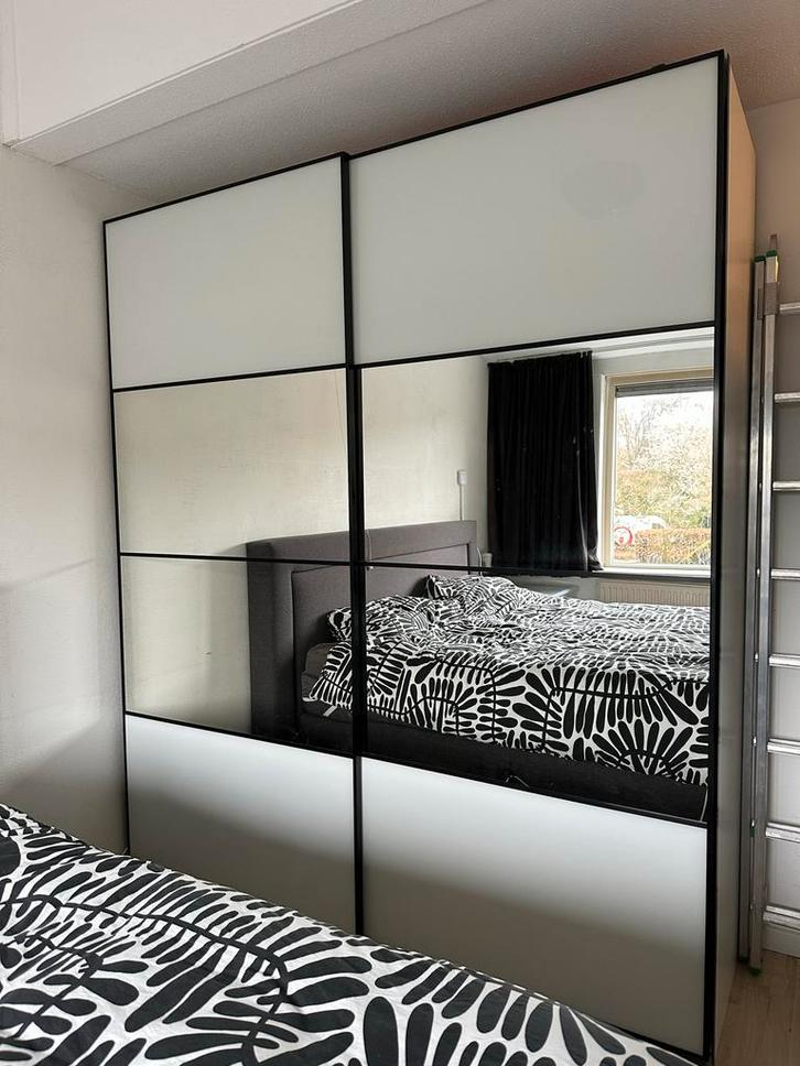 IKEA PAX kast met spiegel, witglas en verlichting, Huis en Inrichting, Kasten | Kledingkasten, Zo goed als nieuw, 200 cm of meer