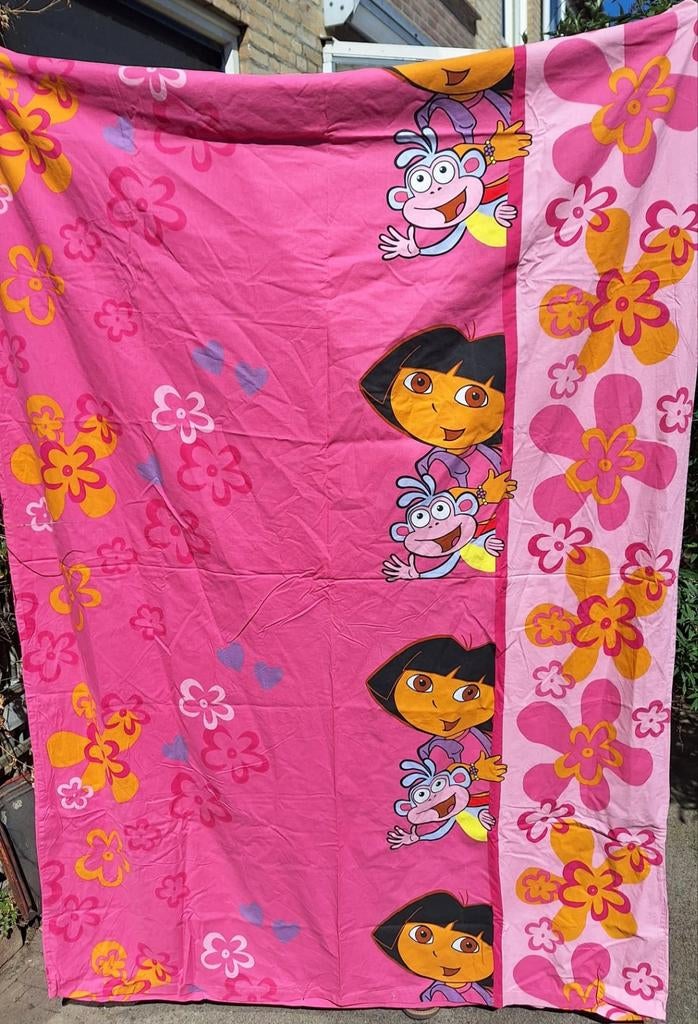 Dora dekbedovertrek 1 persoons met kussensloop, Kinderen en Baby's, Kinderkamer | Beddengoed, Gebruikt, Dekbedovertrek, Roze, Meisje