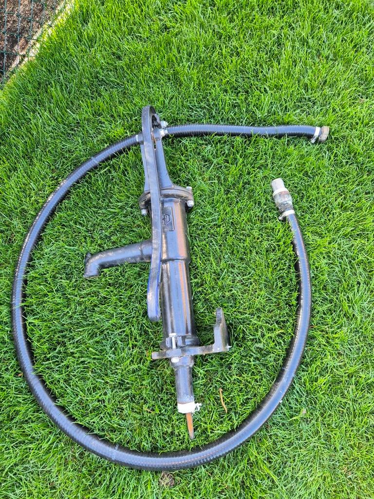 Zwengelpomp / handpomp – compleet met slang, Tuin en Terras, Ophalen, Gebruikt, Handmatig, Bronpomp