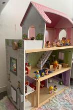 Mooi houten poppenhuis met poppetjes en meubels, Ophalen, Gebruikt, Poppenhuis
