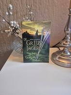 De Grijze Jager - De Ruïnes van Gorlan (Boek 1), Ophalen of Verzenden, Zo goed als nieuw, John Flanagan