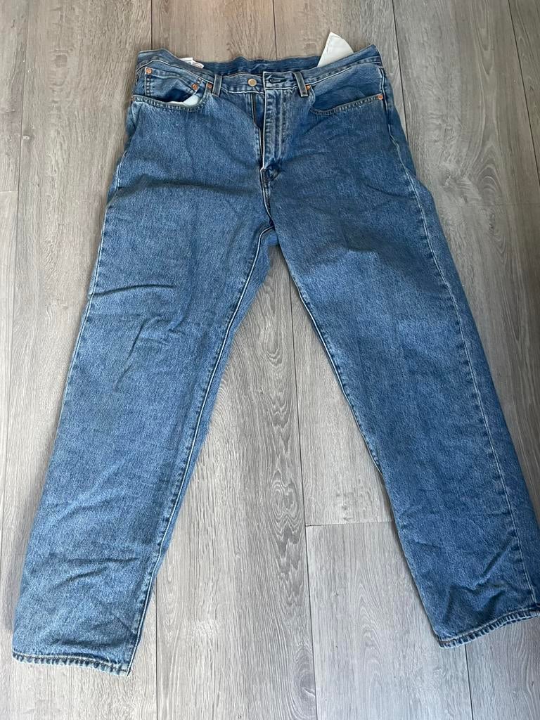 Levis broek, Kleding | Heren, Spijkerbroeken en Jeans, Ophalen of Verzenden, Zo goed als nieuw, Blauw, W33 - W34 (confectie 48/50)