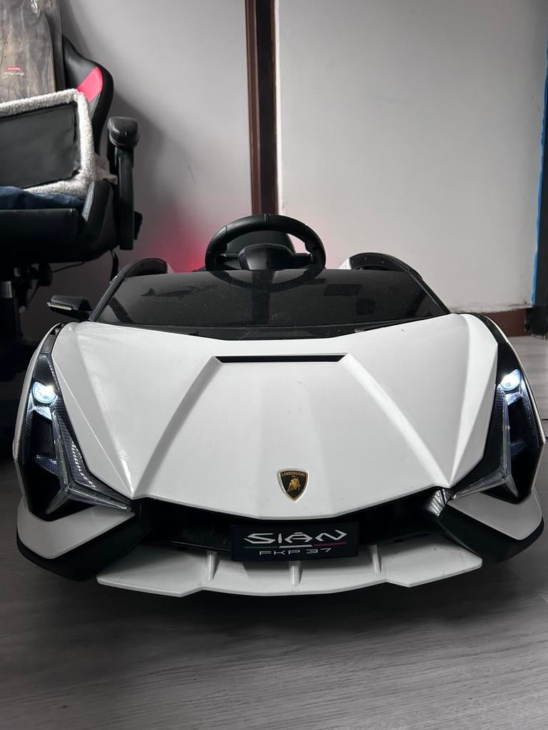 Elektronische kinderauto Lamborghini sian, Ophalen, Zo goed als nieuw