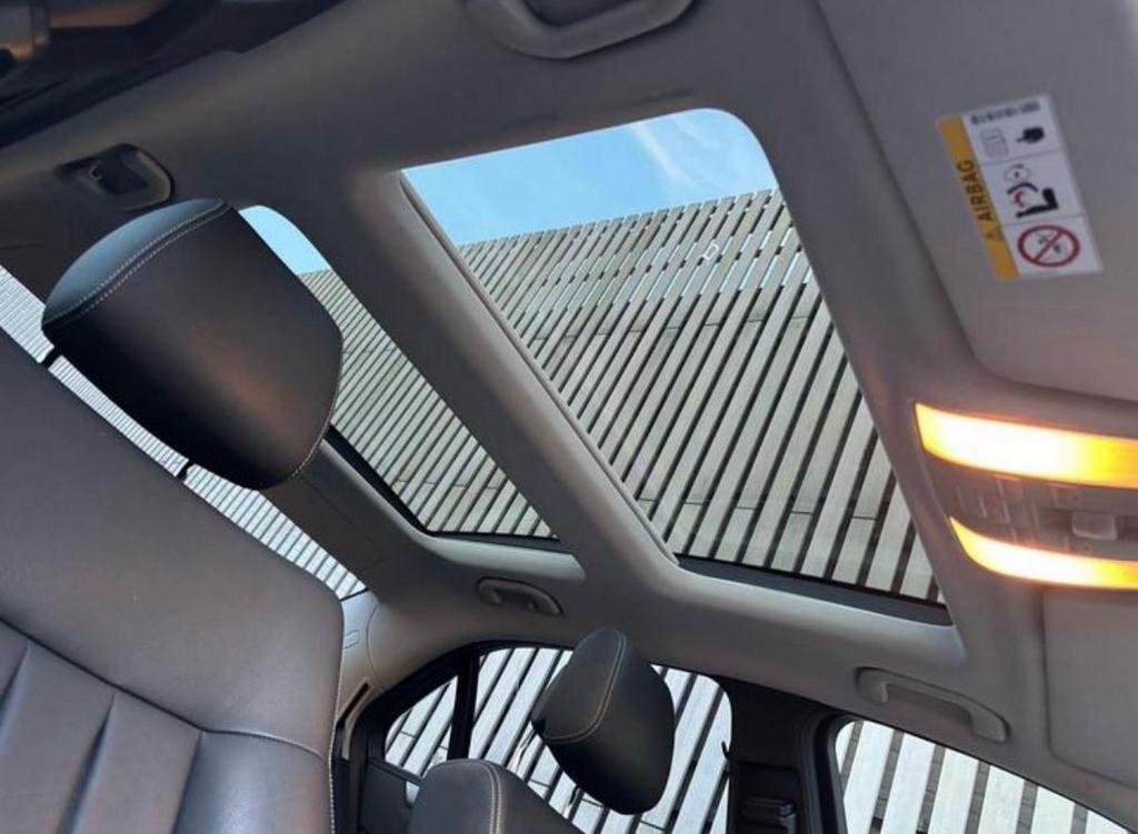 Mercedes-Benz E-Klasse met Panoramadak en Achteruitrijcamera, Auto diversen, Achteruitrijcamera's, Ophalen, Gebruikt