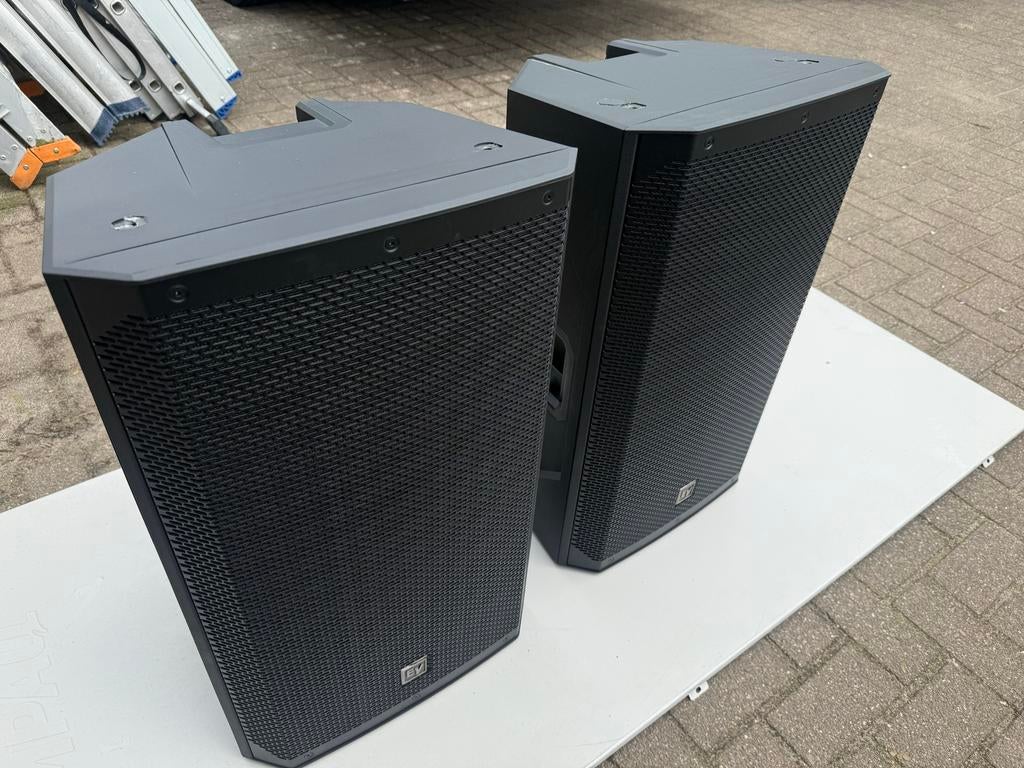 2x Electro-Voice. ELX200-15 Luidspreker, Overige merken, Ophalen of Verzenden, Zo goed als nieuw, 120 watt of meer