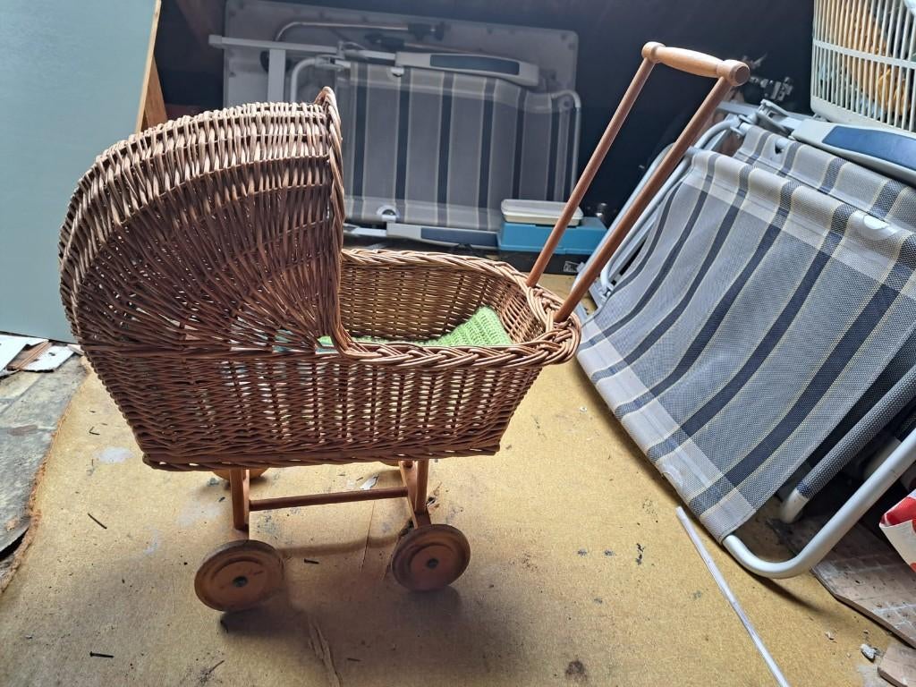 Rieten poppenwagen, Kinderen en Baby's, Speelgoed | Poppen, Gebruikt, Overige typen, Ophalen