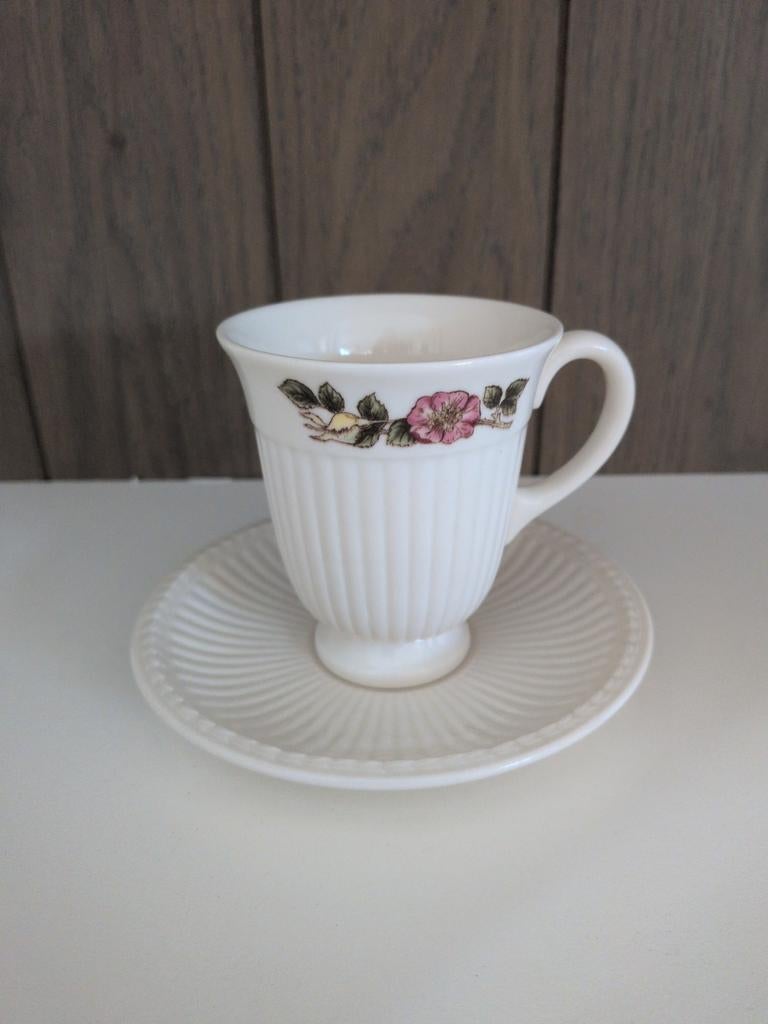 Wedgwood Briar Rose Kop en Schotel - Zo goed als nieuw, Ophalen, Zo goed als nieuw, Wedgwood, Kop(pen) en/of Schotel(s)