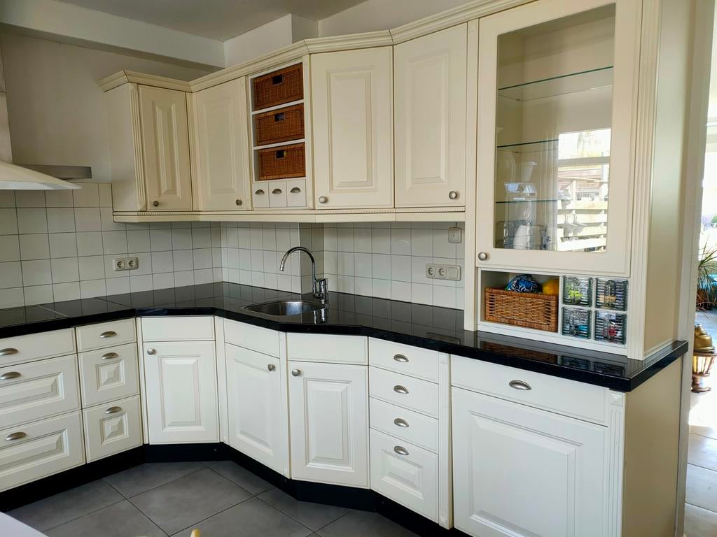 Keller keuken, Huis en Inrichting, Keuken | Complete keukens, Ophalen, Gebruikt, Graniet of Steen, Hoekkeuken