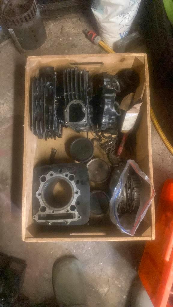 Motoronderdelen - honda xl xr 600 rm lm, Motoren, Onderdelen | Honda, Gebruikt, Ophalen of Verzenden