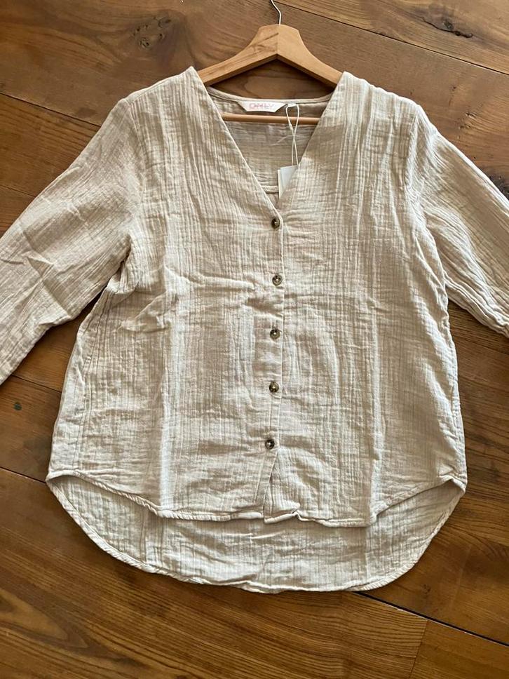Only Shirt, Top, Blouse. Maat M. Beige. Nieuw!, Kleding | Dames, T-shirts, Nieuw, Maat 38/40 (M), Beige, Lange mouw, Ophalen