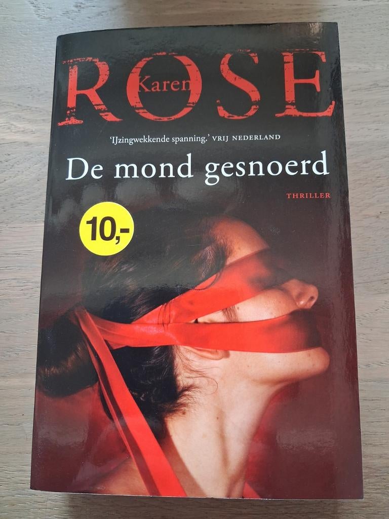 Karen Rose - De mond gesnoerd, Boeken, Ophalen of Verzenden, Zo goed als nieuw, Karen Rose