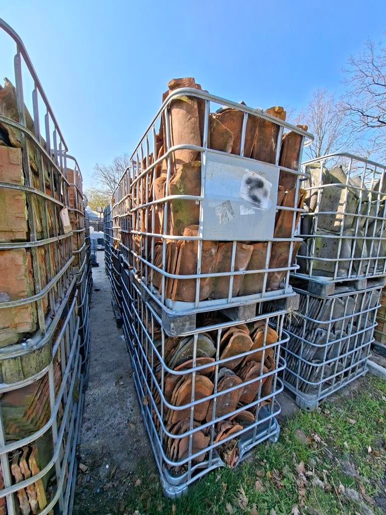 Oude holle handvorm dakpannen 36,5 x 24,5 cm, Ophalen, Gebruikt