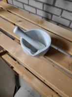 Witte vijzel met stamper - Keukenaccessoire, Overige typen, Ophalen of Verzenden, Zo goed als nieuw, Steen/keramiek