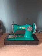 Vintage kinder naaimachine USSR jaren '60 - Groen, Ophalen of Verzenden