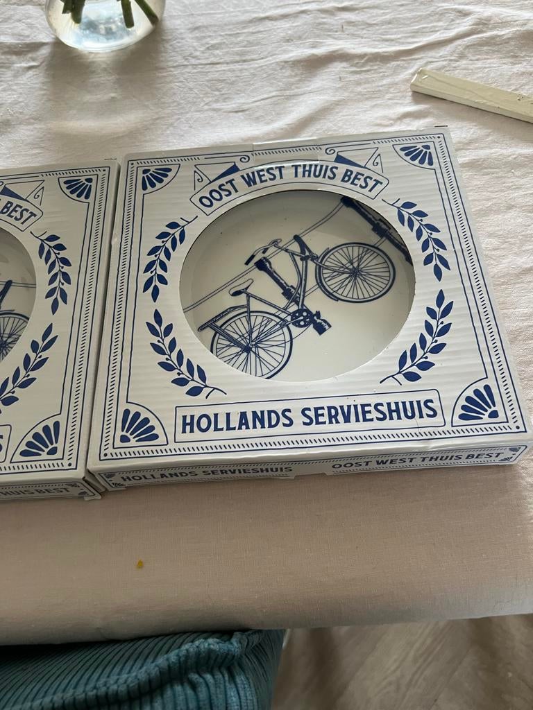 Hollands Servieshuis borden met fiets, Keramiek, Nieuw, Ophalen of Verzenden, Bord(en)
