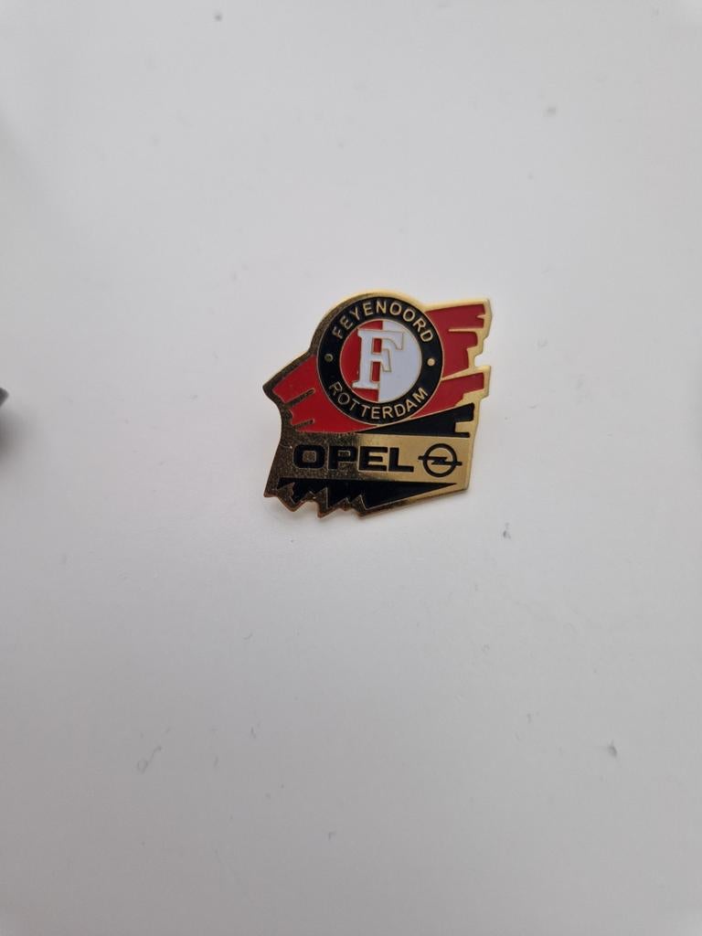 Feyenoord Rotterdam Opel Speldje Pin Badge, Verzamelen, Sportartikelen en Voetbal, Ophalen of Verzenden
