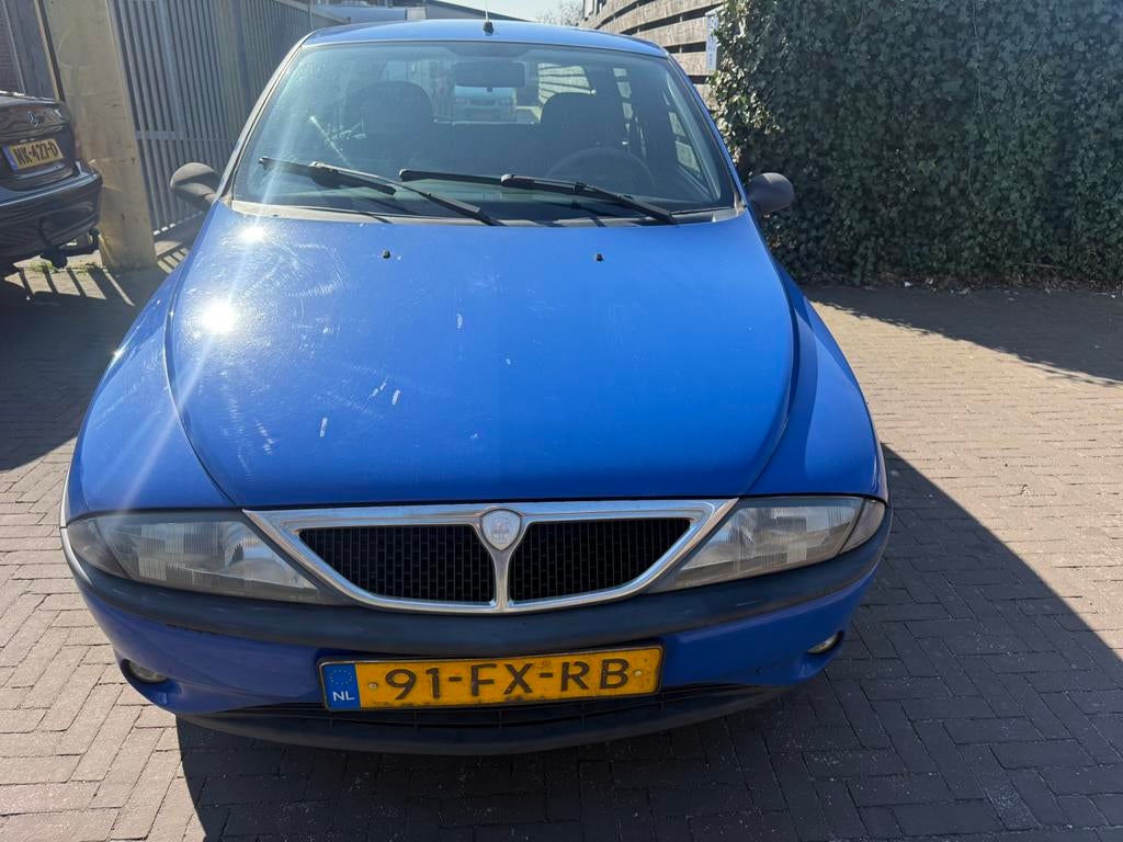 Lancia Y 1.2 AUT 2000 Blauw, Auto's, Lancia, 15 km/l, 4 cilinders, Y, Origineel Nederlands