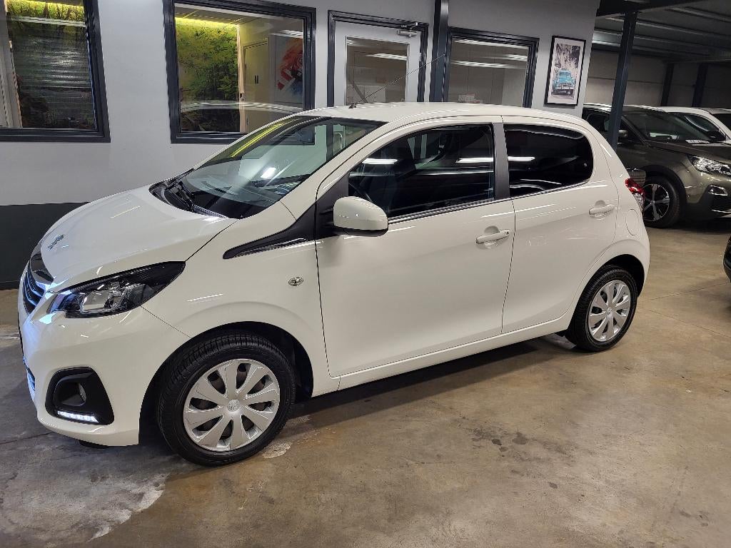 Peugeot 108 1.0 E-VTi  5-Drs. Active bj.2020 Wit / AIRCO, Auto's, Peugeot, Stof, 4 stoelen, Wit, Origineel Nederlands