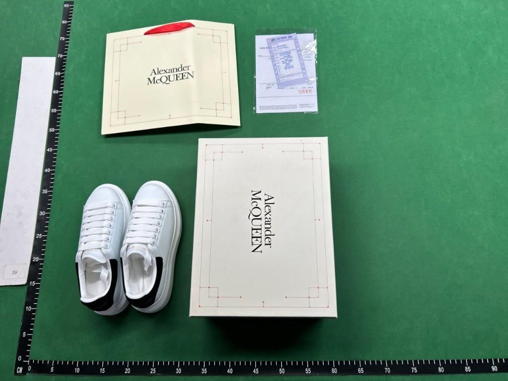 Alexander McQueen, Overige kleuren, Verzenden, Nieuw, Sneakers of Gympen