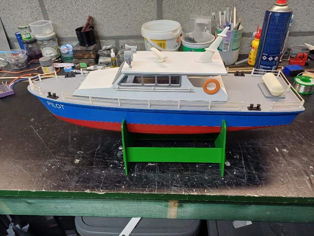 Vrije tijds boot of jachtje., Ophalen