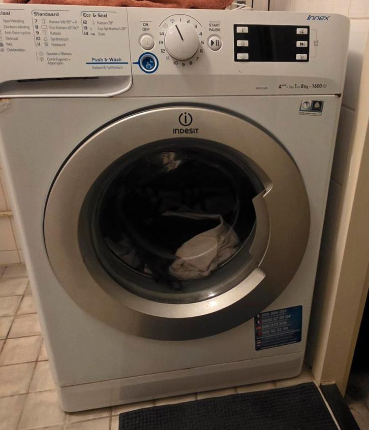 Gratis: Indesit Wasmachine - 10 jaar oud, Witgoed en Apparatuur, Wasmachines, Gebruikt, Voorlader, 8 tot 10 kg, 85 tot 90 cm, 1600 toeren of meer