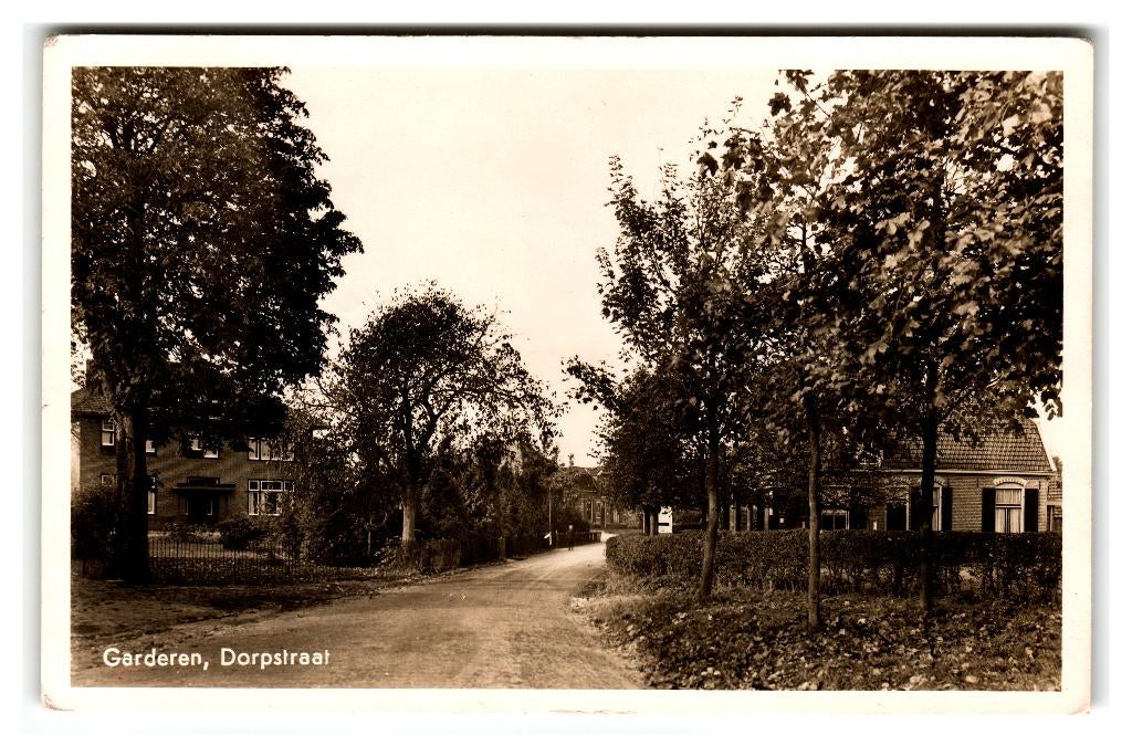 Garderen, Dorpstraat. Lees beschrijving, Verzenden, 1940 tot 1960, Gelopen, Gelderland