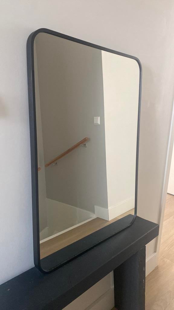 Spiegel met zwarte rand, Ophalen, Gebruikt