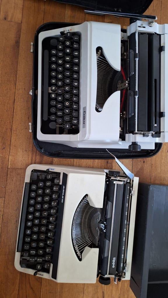 2 typmachines, Diversen, Typemachines, Ophalen