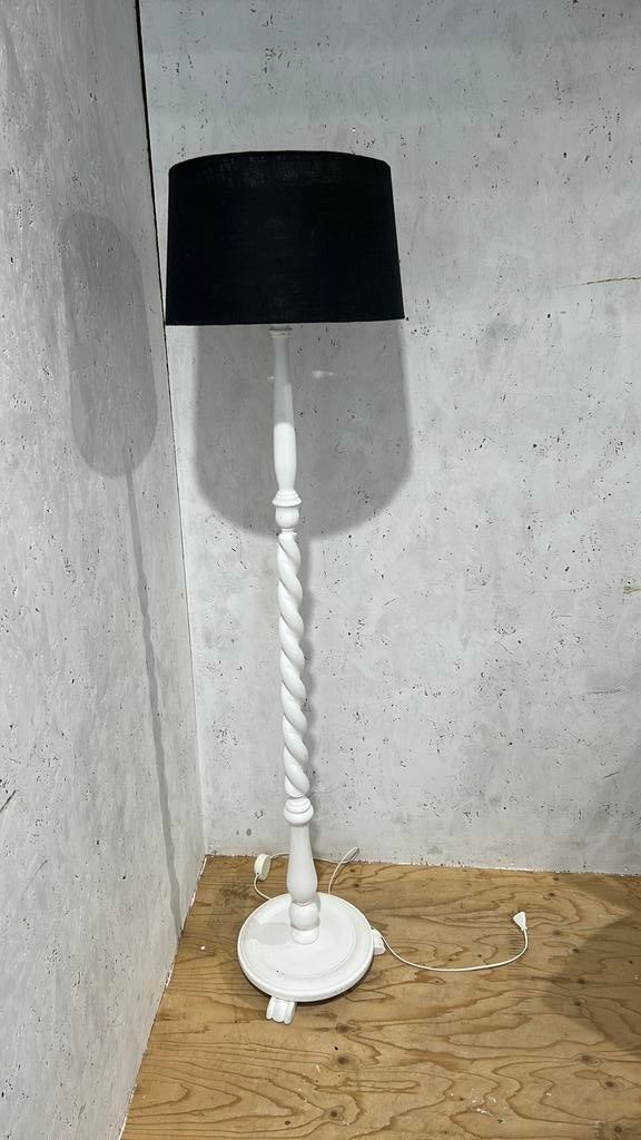 Mooie staande houten Schemerlamp., Ophalen, Gebruikt, Klassiek, 75 cm of meer