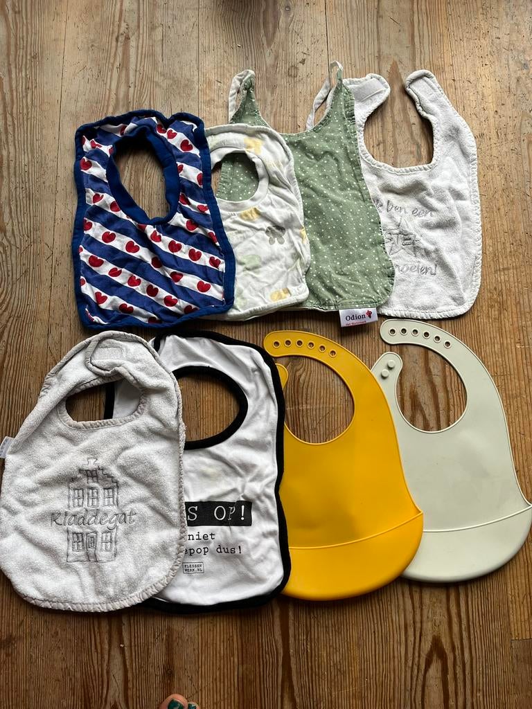 8 slabbers slab stof kunststof kind eten baby, Ophalen of Verzenden, Zo goed als nieuw, Overige typen