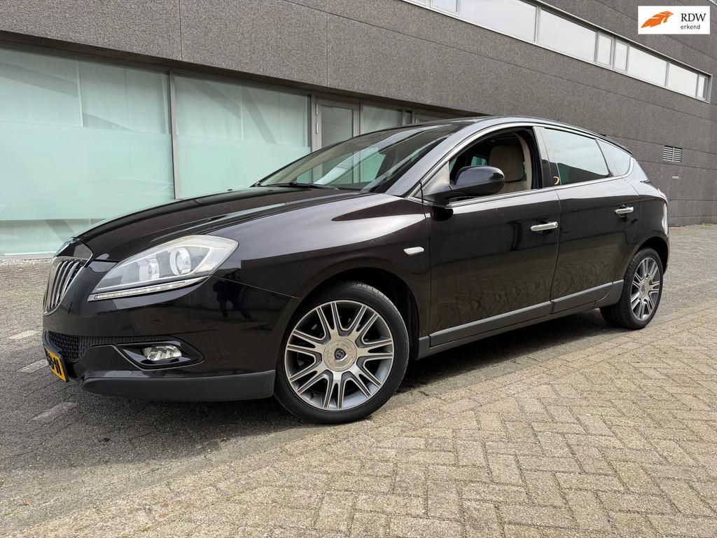 Lancia Delta 1.8-16V Di Executive AUTOMAAT CLIMAT BJ 12-2010, Auto's, Lancia, Euro 5, Gebruikt, 4 cilinders, Zwart