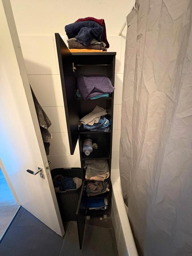 Zwarte hoge badkamerkast – Bod welkom, Huis en Inrichting, Badkamer | Badkamermeubels, Gebruikt, (Half)hoge kast, 150 tot 200 cm