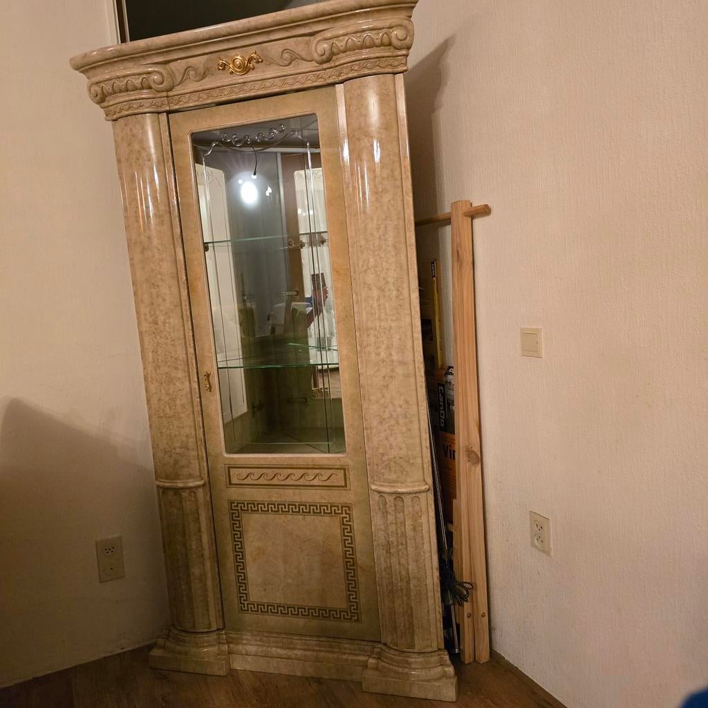 Italiaanse Hoogglans Versace Vitrinekast, Ophalen, Glas, Met deur(en), Gebruikt