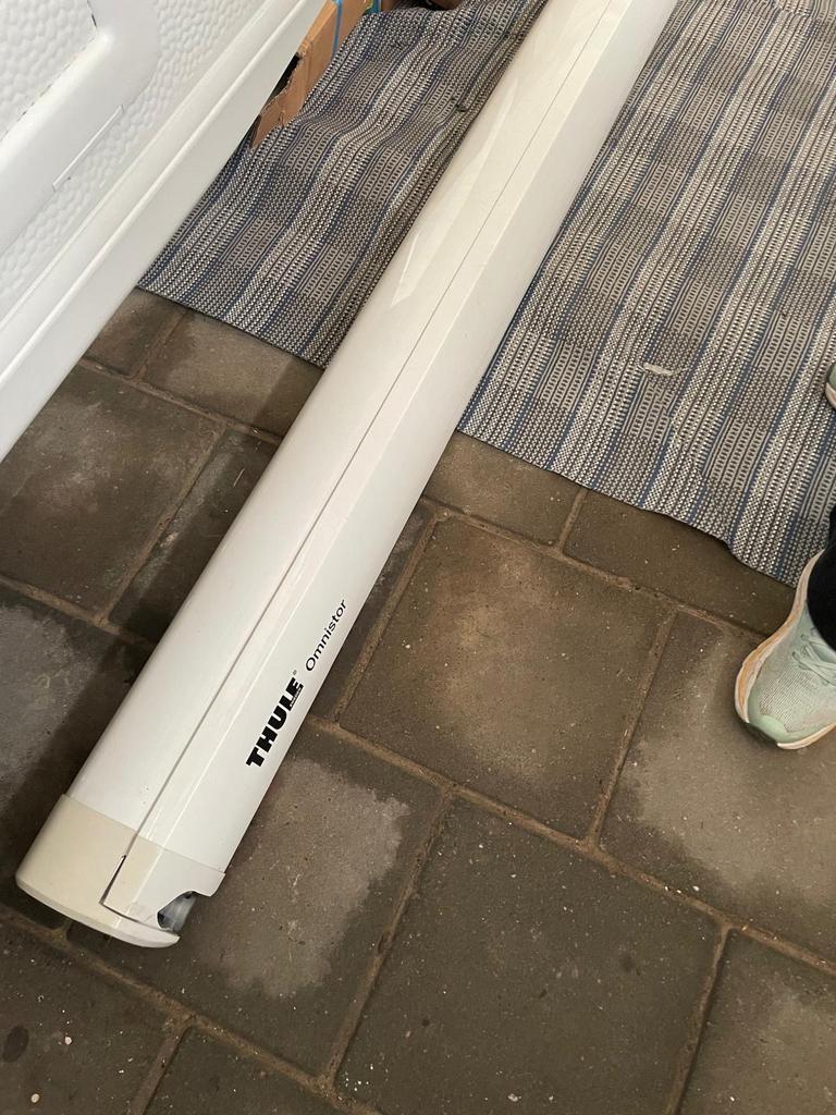 Thule Omnistor Cassetteluifel - Gebruikt, Ophalen, Gebruikt