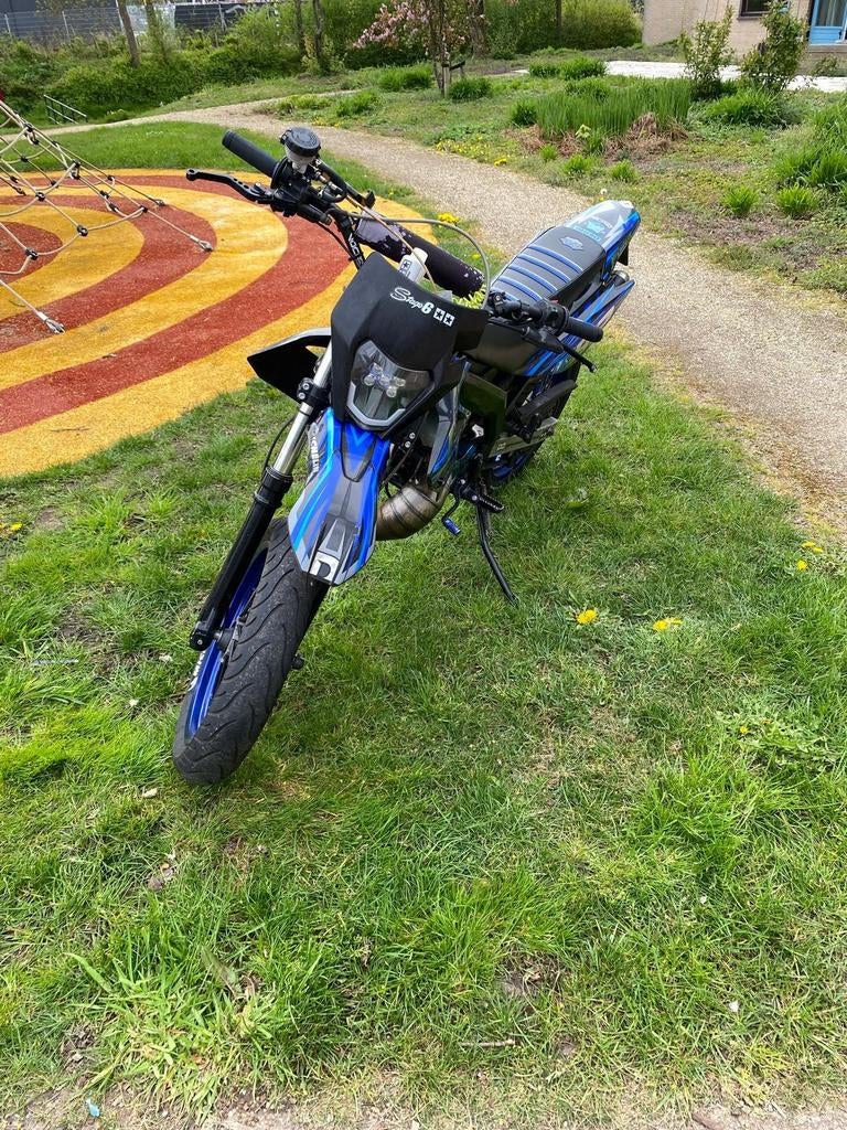 Derbi DRD Racing 2008, Fietsen en Brommers, Brommers | Derbi, Ophalen, 6 versnellingen, Maximaal 45 km/u, Zo goed als nieuw