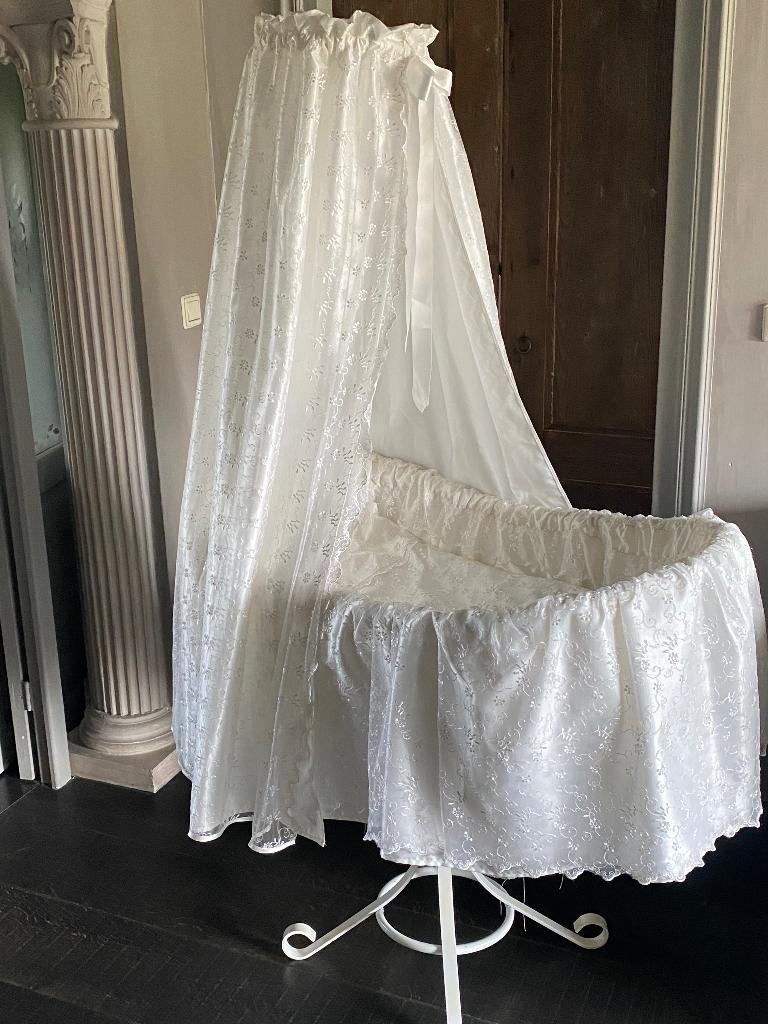 Prachtige wieg, Kinderen en Baby's, Ophalen, Zo goed als nieuw, Wieg