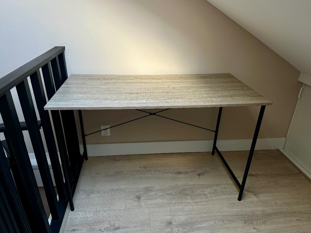 Jysk bureau 60x120, Ophalen, Demontabel, Spaanplaat of MDF, Zo goed als nieuw