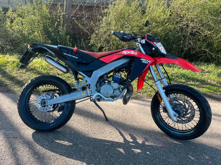 Aprilia sx 50, Fietsen en Brommers, Brommers | Derbi, Zo goed als nieuw, Ophalen