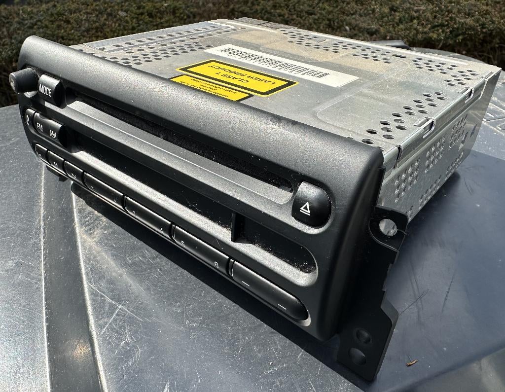 Mini Cooper r50 radio, Auto diversen, Autoradio's, Ophalen of Verzenden, Zo goed als nieuw