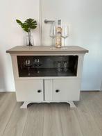 Stijlvolle wijnkast met glazen schuifdeuren, Ophalen, Gebruikt