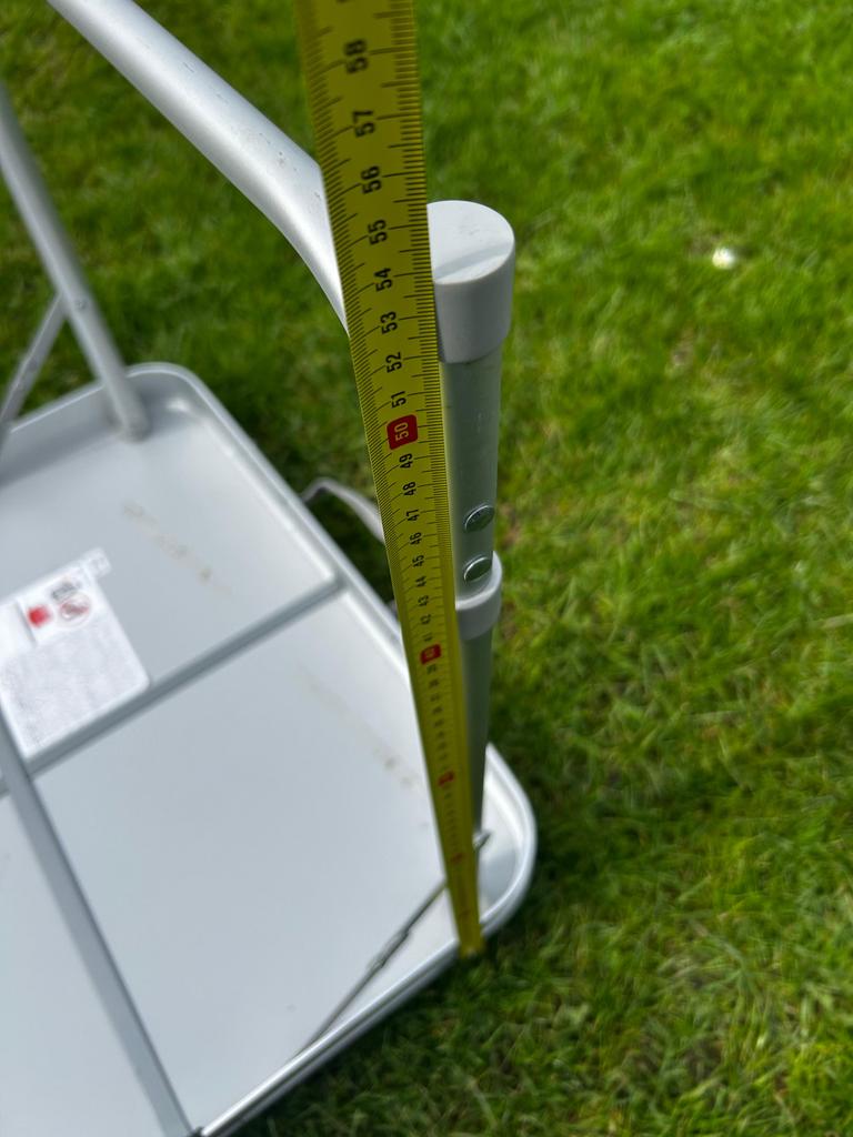 Kampeertafel met 4 krukjes - verstelbaar in hoogte, Ophalen, Zo goed als nieuw