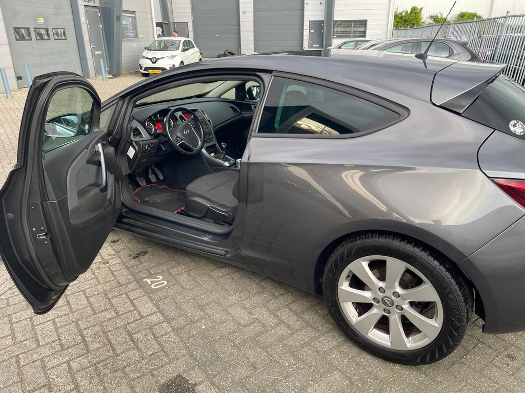 Opel Astra 1.4 16V 103KW GTC 2012 Grijs, Voorwielaandrijving, 1350 kg, 4 cilinders, 700 kg