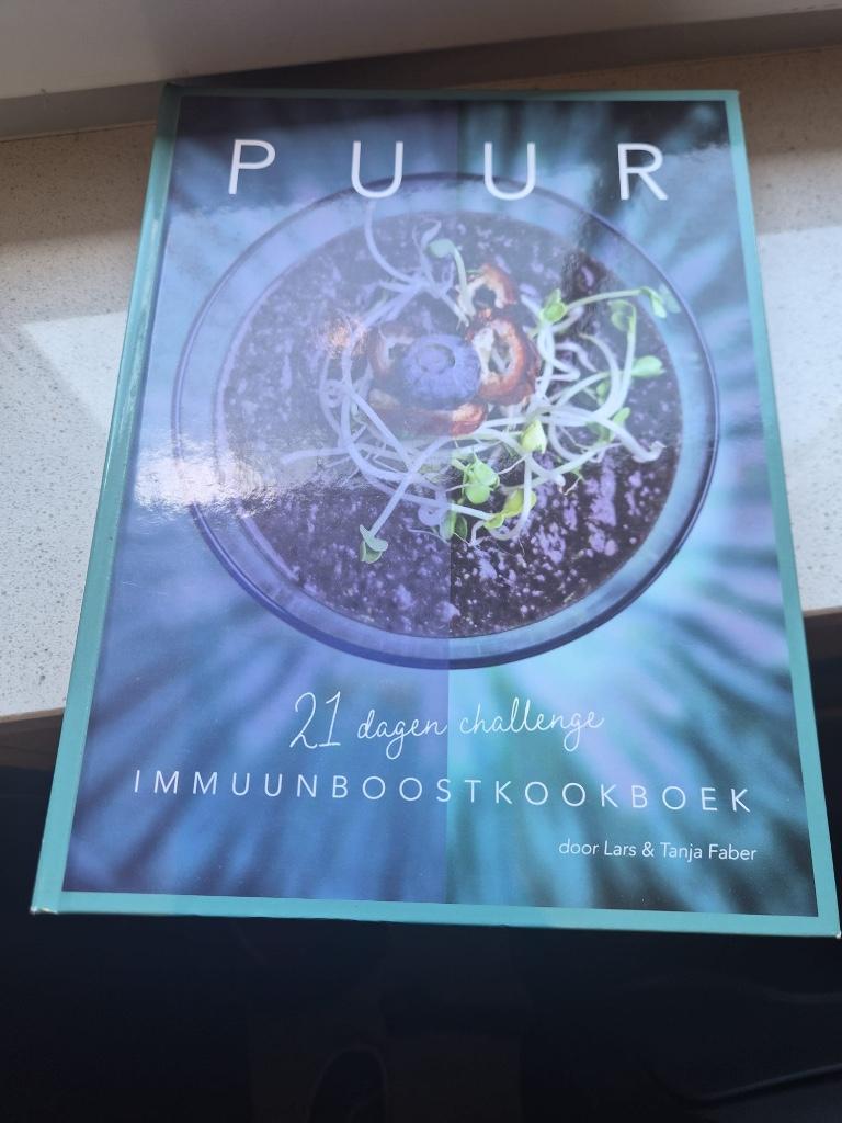 Puur immuunboostkookboek Lars Faber, Ophalen of Verzenden, Beta, Zo goed als nieuw, HBO