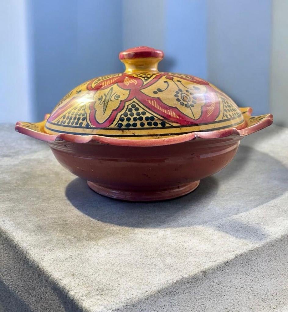Een  handgeschilderde Marokkaanse keramische tajine., Overige typen, Ophalen of Verzenden, Zo goed als nieuw, Steen/keramiek