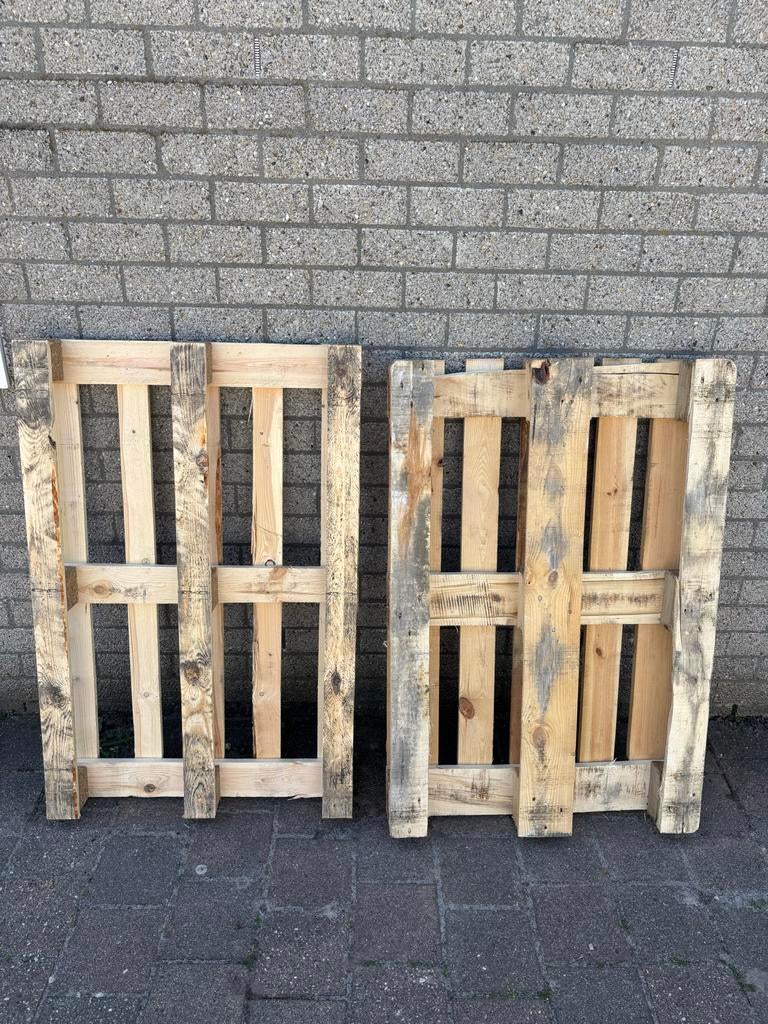 Gratis af te halen: Twee gebruikte pallets, Gebruikt, Ophalen of Verzenden, Minder dan 200 cm, Vuren