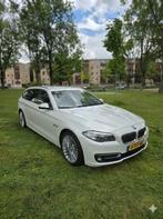 BMW 5-Serie 520i Last Min. Edition✅️184pk✅️Aut8✅️Extra's, Auto's, 4 cilinders, 2000 kg, Wit, Stationwagon