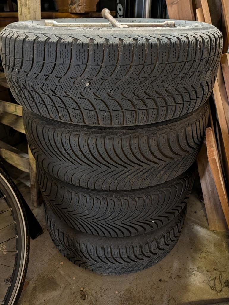 Michelin winterbanden met velg - 195/65 R15, Auto-onderdelen, Banden en Velgen, Ophalen, Gebruikt, 15 inch, Banden en Velgen