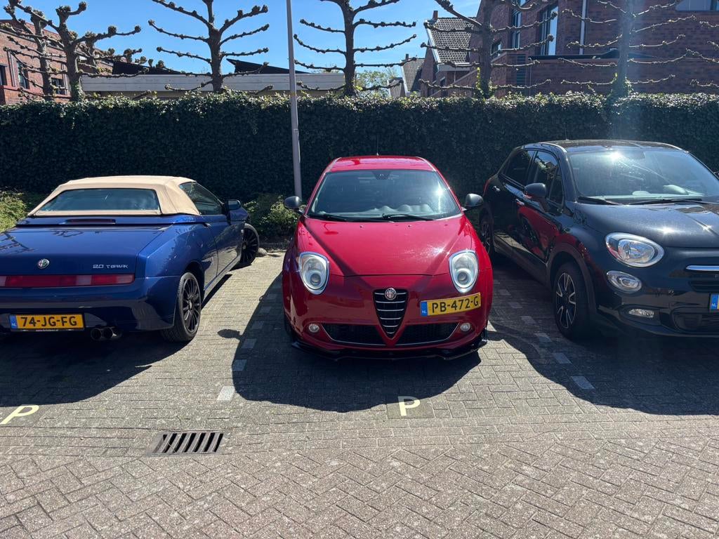 Alfa Romeo MiTo 1.4 16V 2010 Rood, Auto's, Voorwielaandrijving, 400 kg, 1055 kg, 49 €/maand