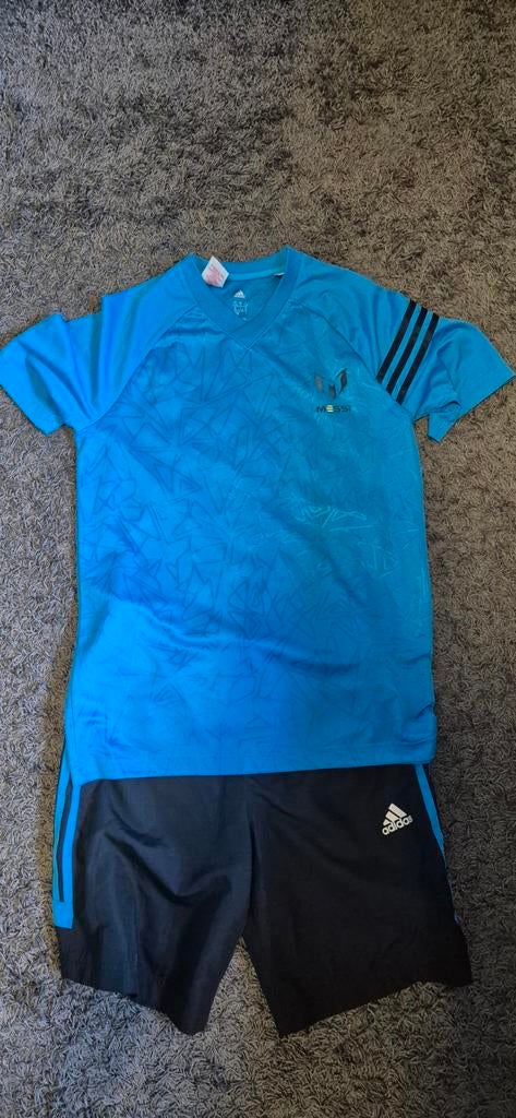 Adidas setje . Shirt (Messi), Ophalen of Verzenden, Zo goed als nieuw, Adidas, Jongen of Meisje