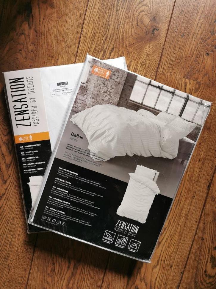 Twee dekbedovertrekken NIEUW, Huis en Inrichting, Slaapkamer | Beddengoed, Nieuw, Dekbedovertrek, Eenpersoons, Wit, Ophalen of Verzenden